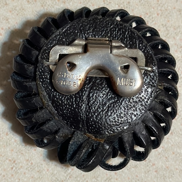 Musi Accessories Vintage Musi Black Leather Flower Shoe Clips 53